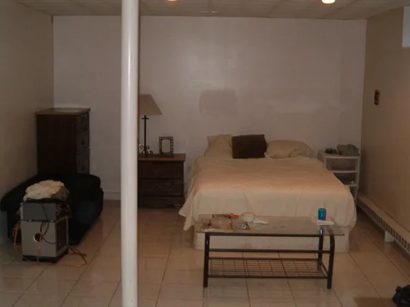 27 Hazel St, West Springfield, MA 01089