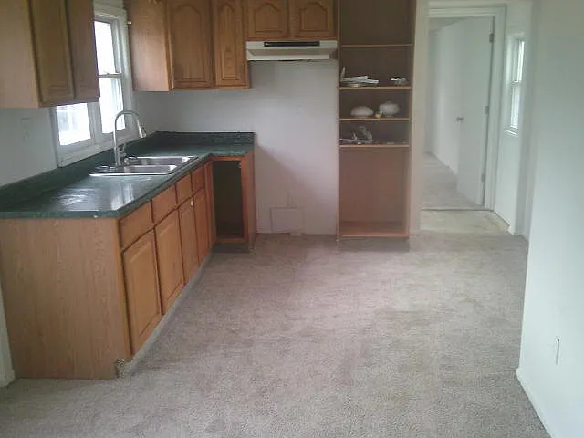 1523 W 9th St — Photo 3