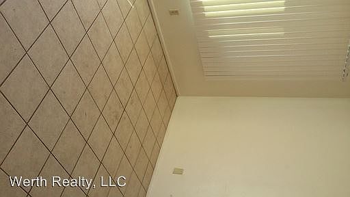 4th image of 3637 E Bellevue St