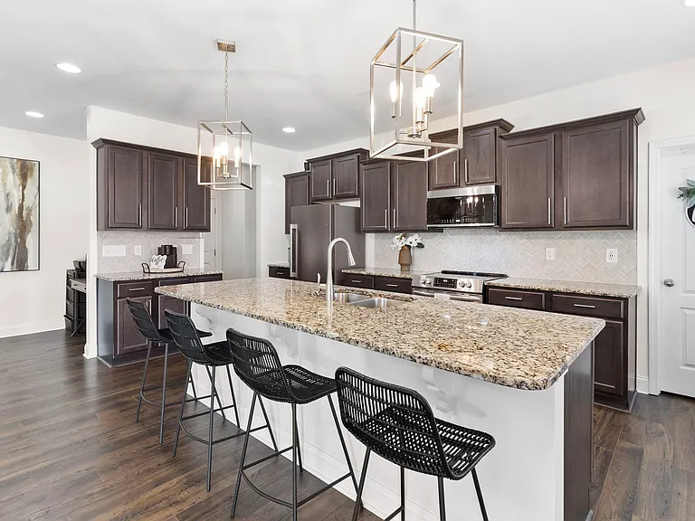 499 Bedford Dr — Photo 15