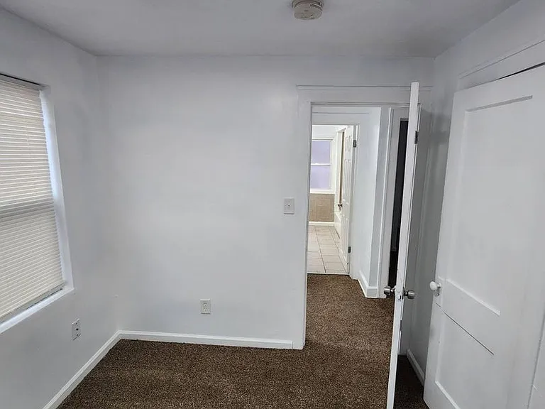 10422 Dove Ave — Photo 8