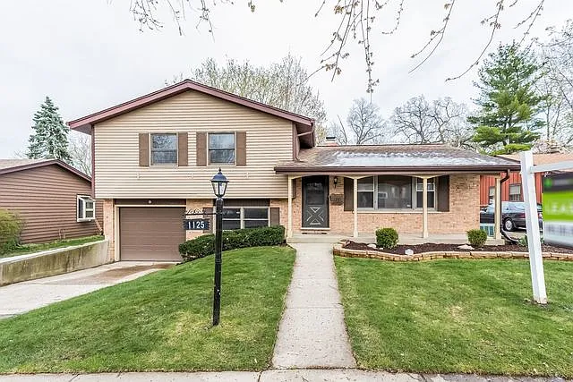 4451 177th Pl photo 1