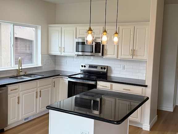 4th image of 5049 W Fortrose Dr S