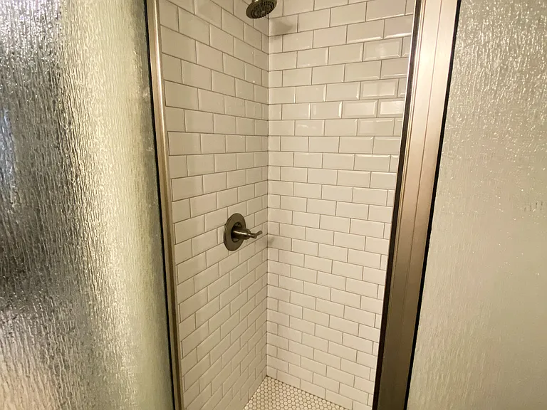 926 Archer St — Photo 24