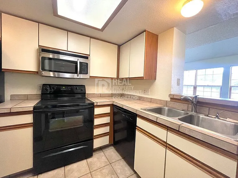 4933 S Carson St #103 — Photo 4