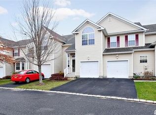 69 Crossbar Rd, Medford, NY 11763