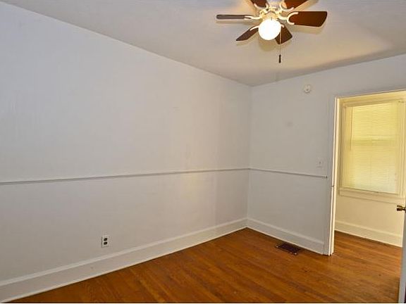 5th image of 3910 Bond Dr
