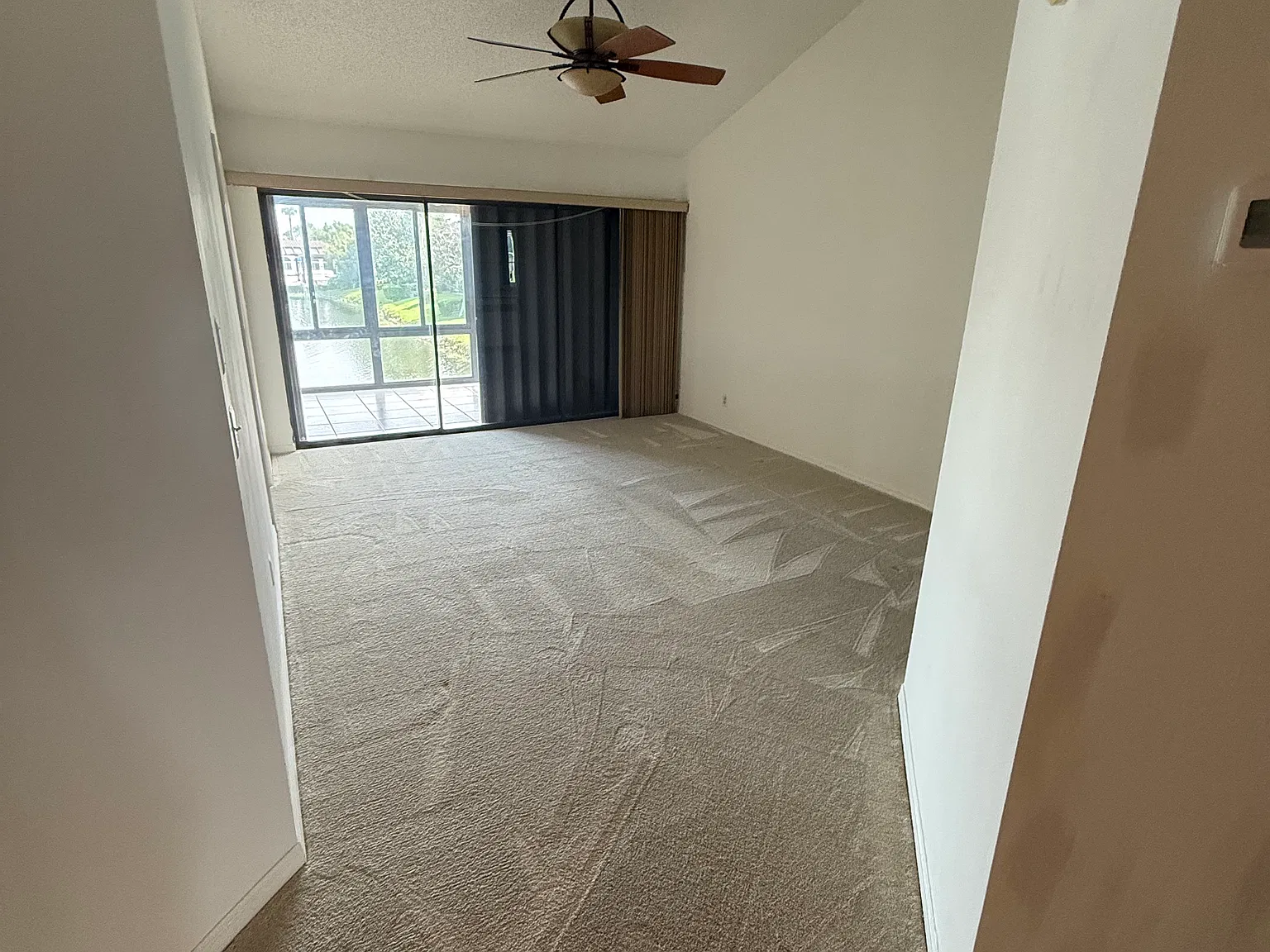 2 bed, 1135 sqft, $2,400 — Photo 3