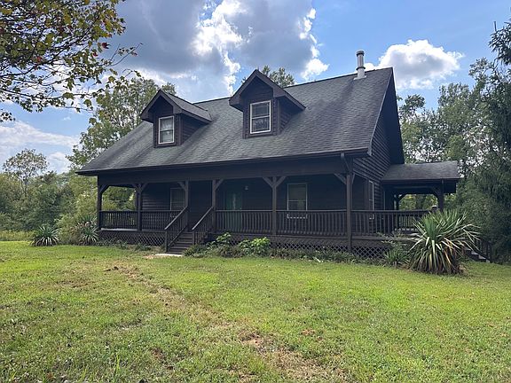 3rd image of 80 Deer Farm Rd