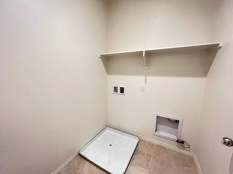 938 E Weaver Ln — Photo 19