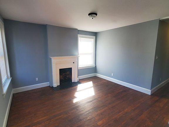 3rd image of 636 Harrison St