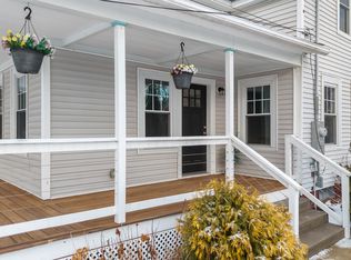 656 Grove St, Worcester, MA 01605