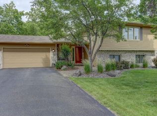9110 Orchid Ln N, Maple Grove, MN 55369
