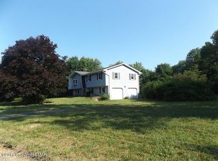 259 Cherry Hill Ln, Brodheadsville, PA 18322