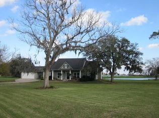 931 Bar X Trl, Angleton, TX 77515