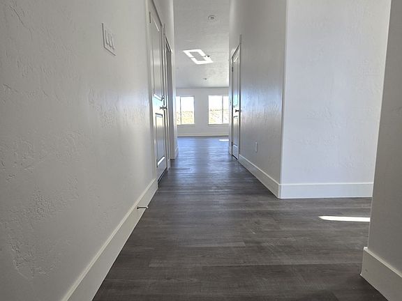 3rd image of 208 Spring Creek Pkwy