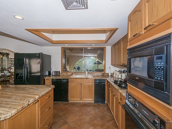 4th image of 6871 N Deone Ln