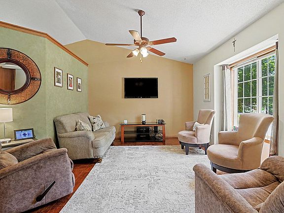 5th image of 1396 E Longhorn Ct