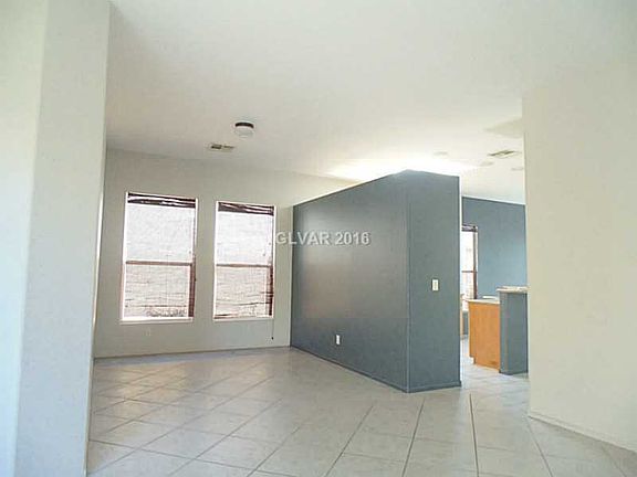 3rd image of 9236 Aqueduct St