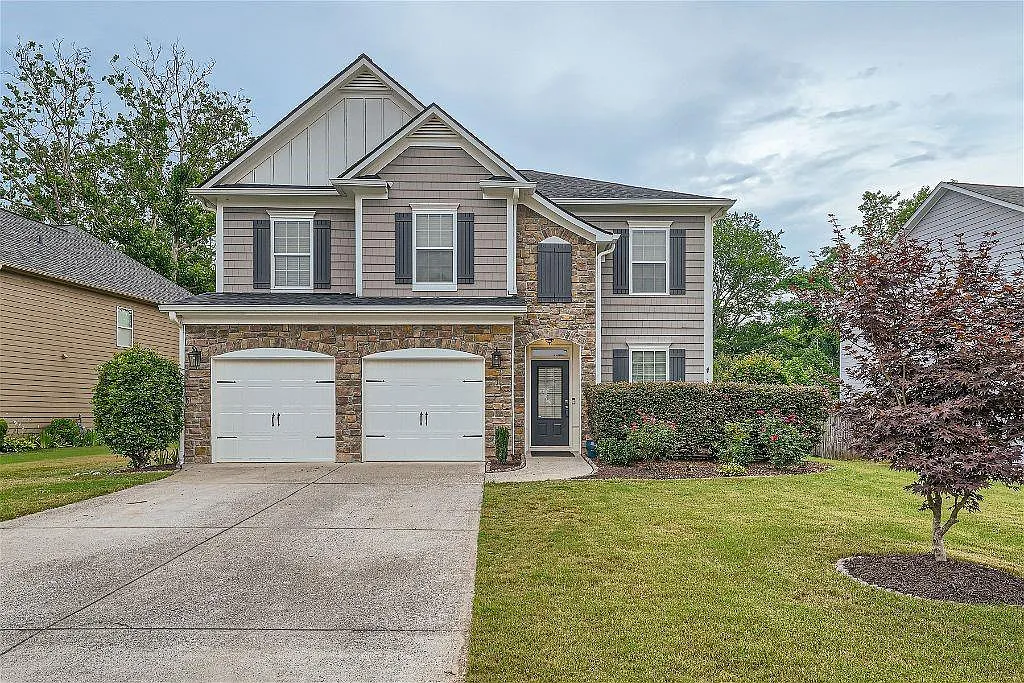 4 bed, 3.5 bath, 3155 sqft, $2,700 — Photo 1