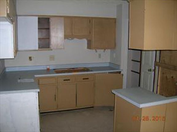 3rd image of 5815 Newberry Ave