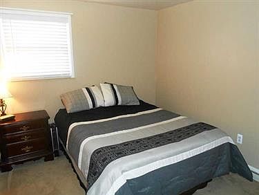 5th image of 381 Country Hills Dr