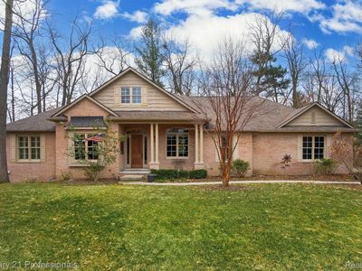 1682 Cree Ct, Oxford, MI, 48371