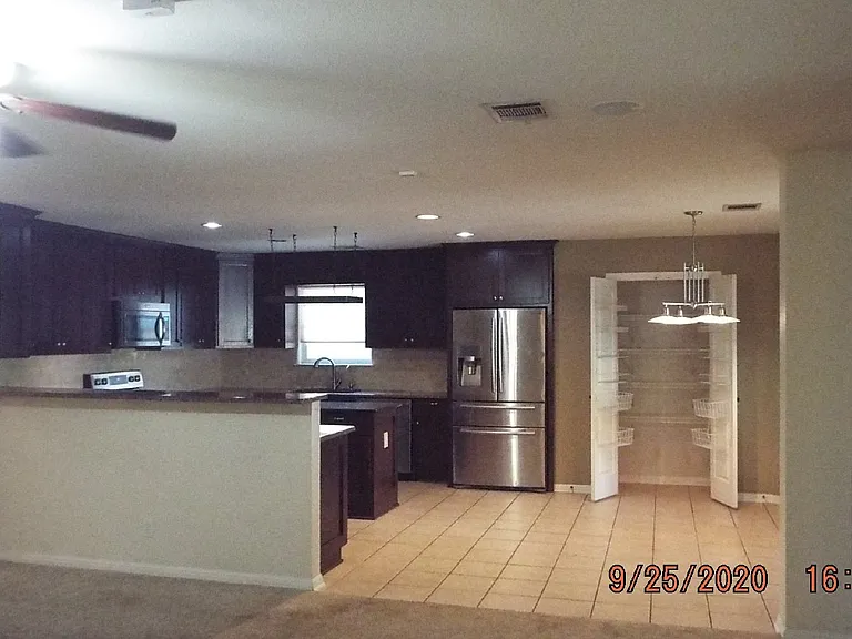 204 Cinnabar Trl — Photo 10