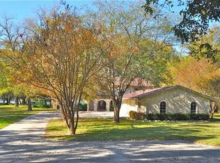 300 Turtle Ln, Seguin, TX 78155