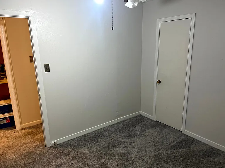 1230 E Leonard St — Photo 35