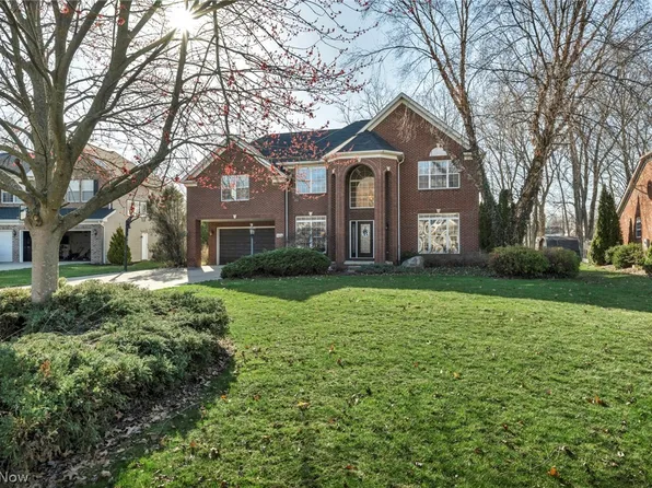 2424 Kenwyn Blvd, Avon, OH 44011