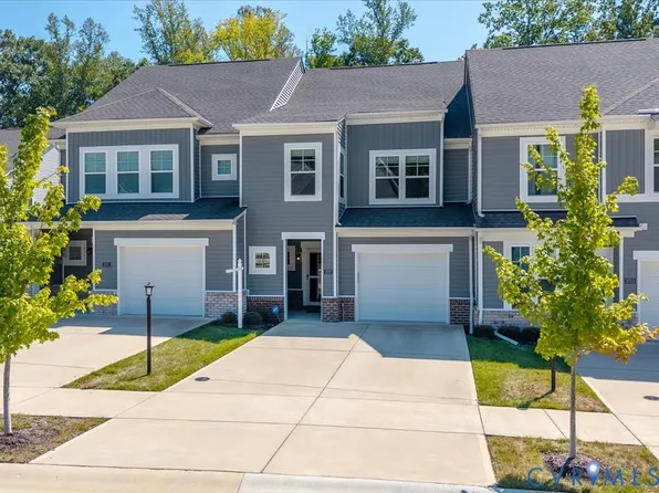 3707 Irby Pond Dr, Midlothian, VA 23112