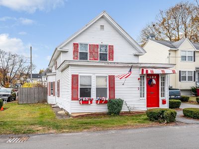 2 Light Ave, Lowell, MA, 01851