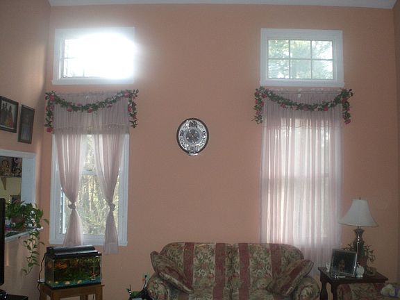 2nd image of 571 Highwood Cir