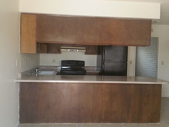 5th image of 5004 Stanley Ave APT 7