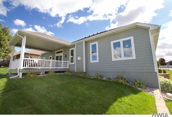 3rd image of 4701 Red Rock Ct