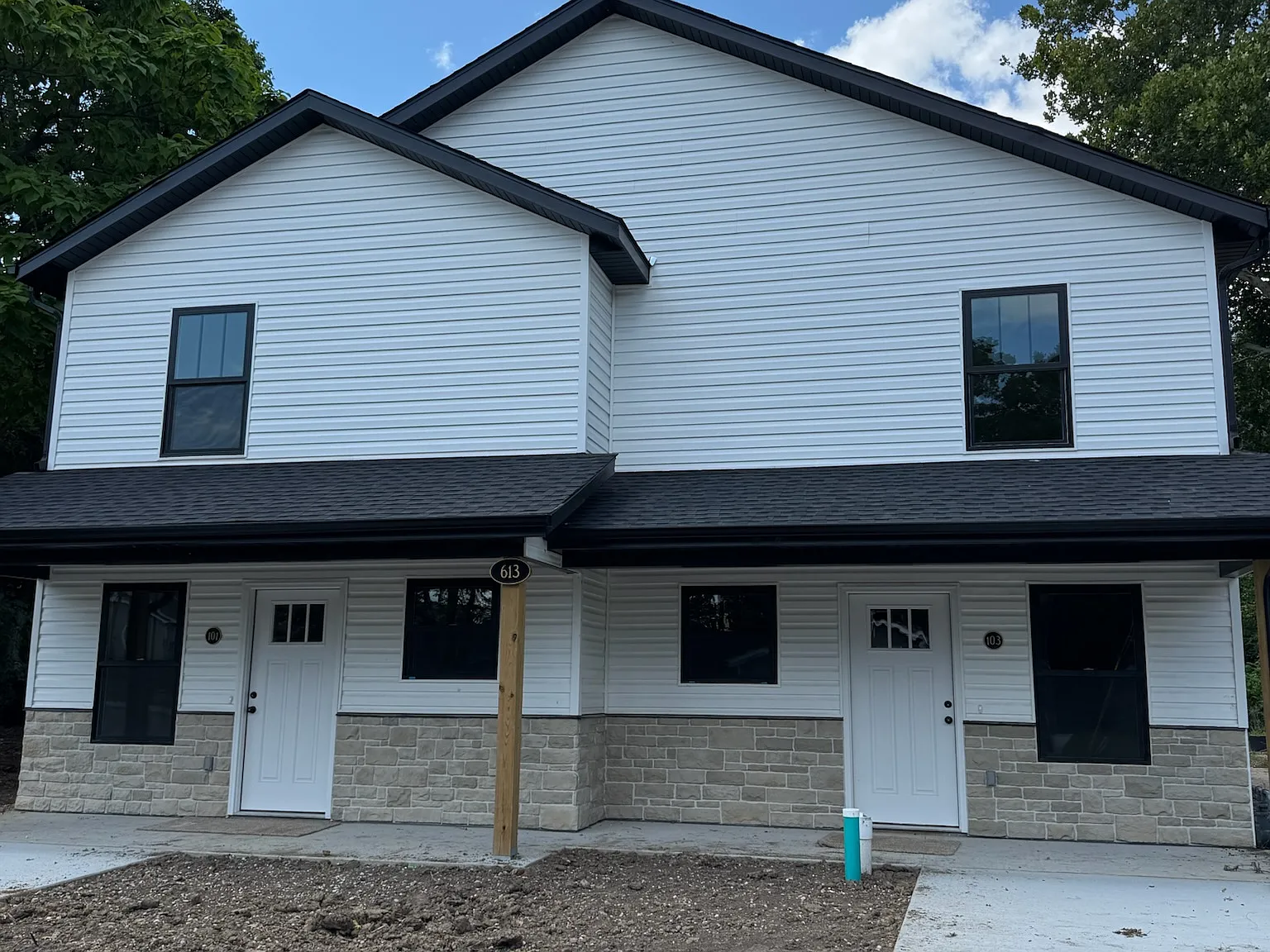 4 bed, 1400 sqft, $1,650 — Photo 1