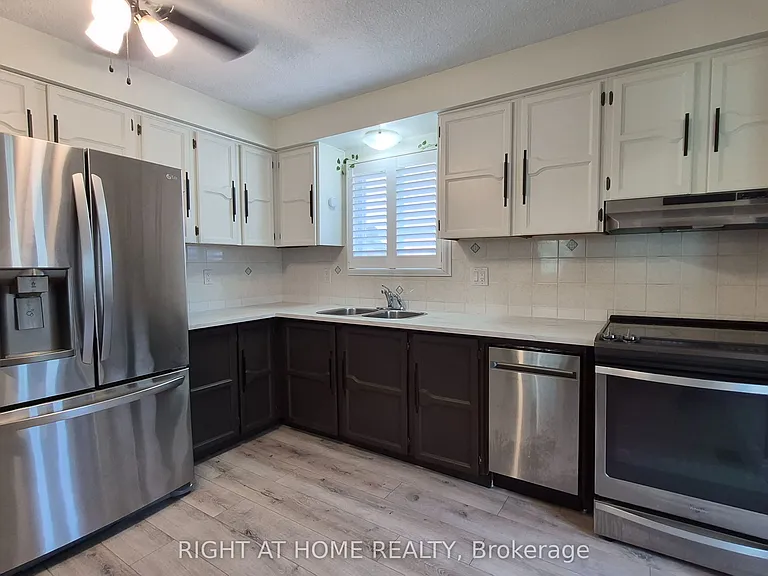552 Grandview St S — Photo 9