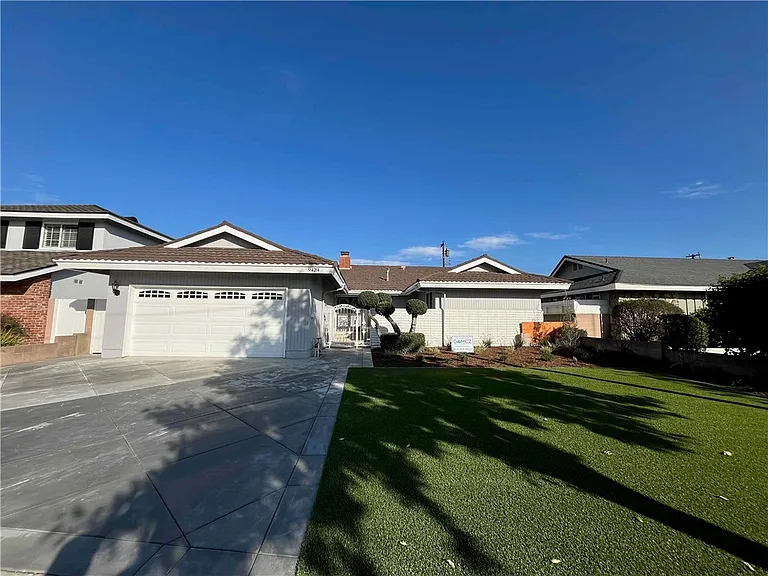 9424 Ethel St — Photo 2