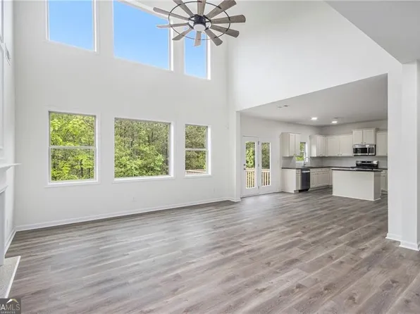 881 Springs Crest Dr, Dallas, GA 30157