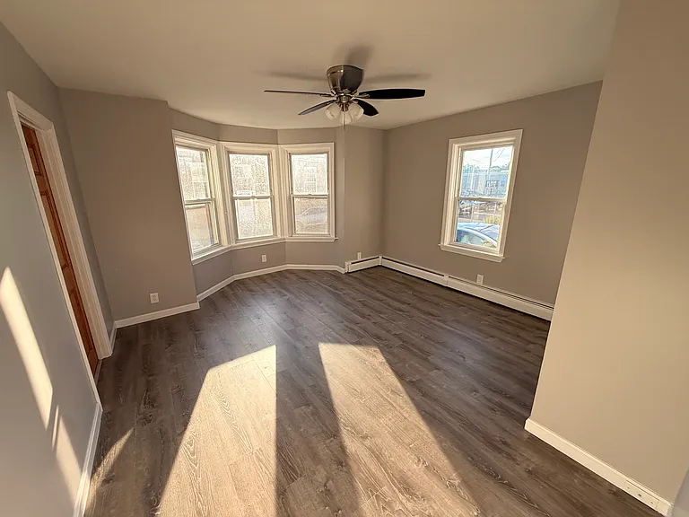 506 Alden St #1 — Photo 8