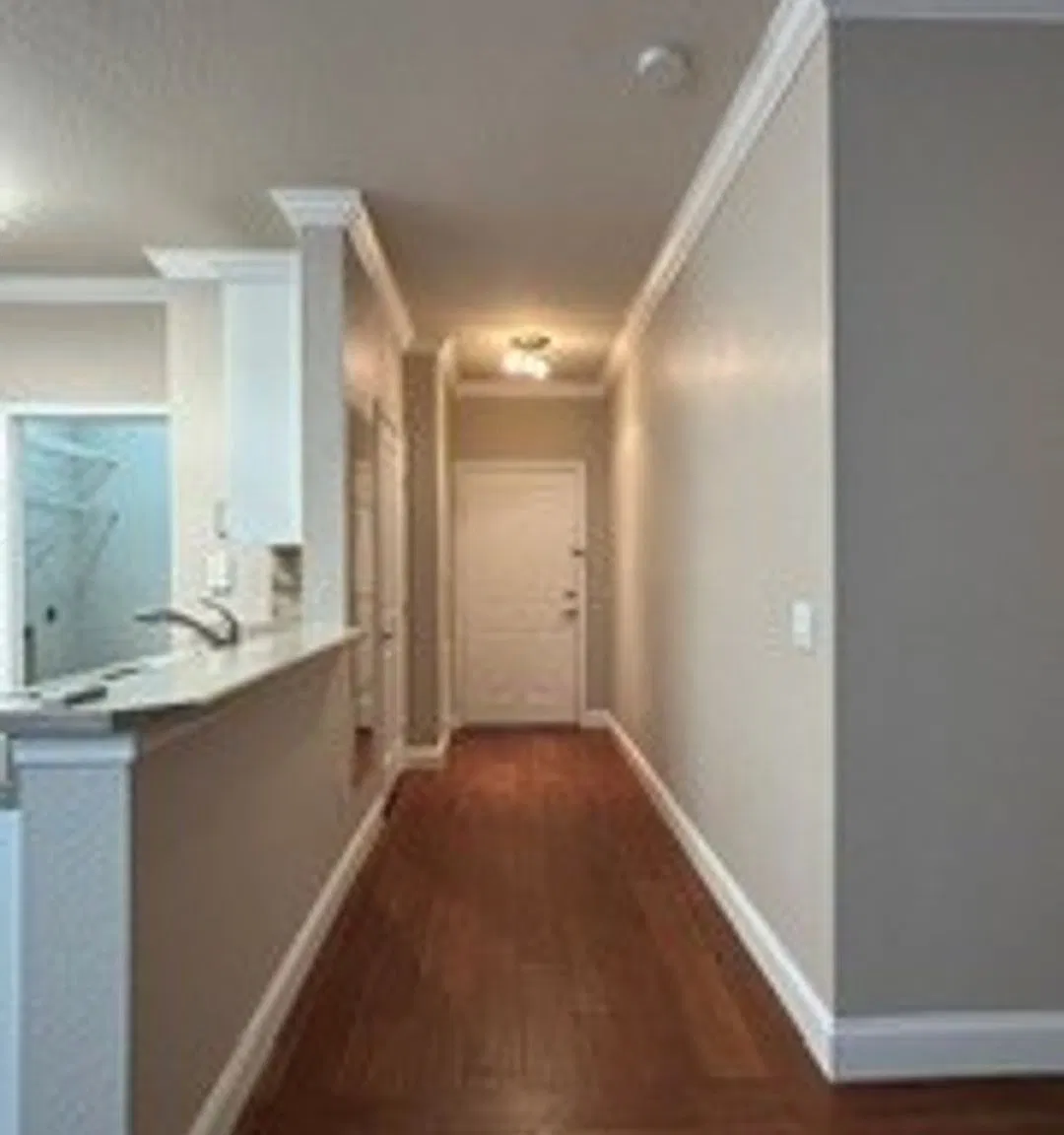 Beautiful 1BR/1BA corner unit featuring an enclosed balcony — Photo 2