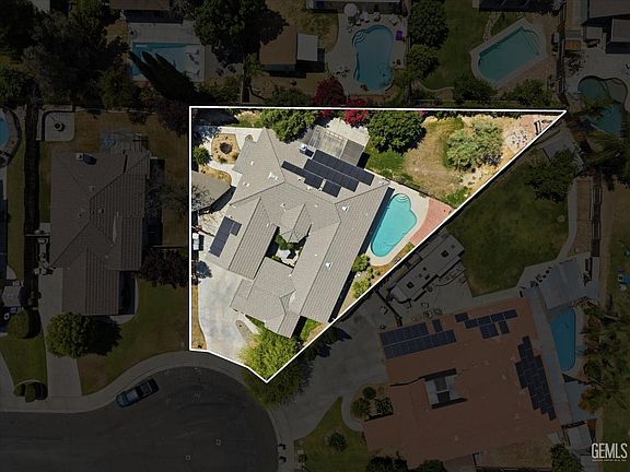 3rd image of 10115 Salerosa Ct