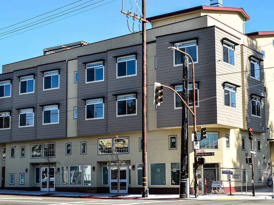 Stranda Apartments