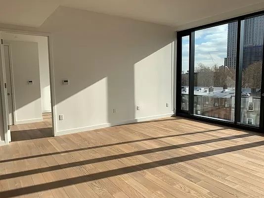 5th image of 2130 44th Dr #5P