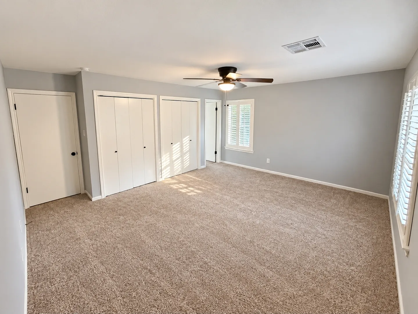 6803 Farnaby Ct — Photo 2