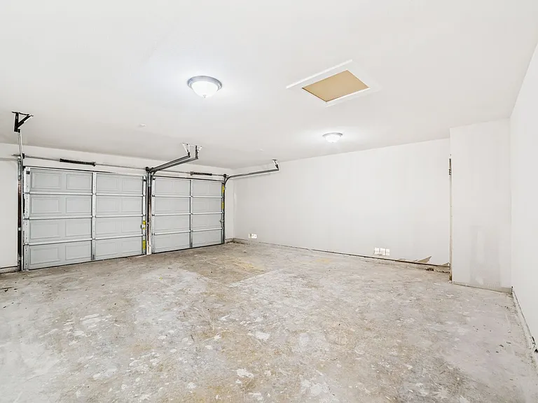 10506 Bounty Dr — Photo 22