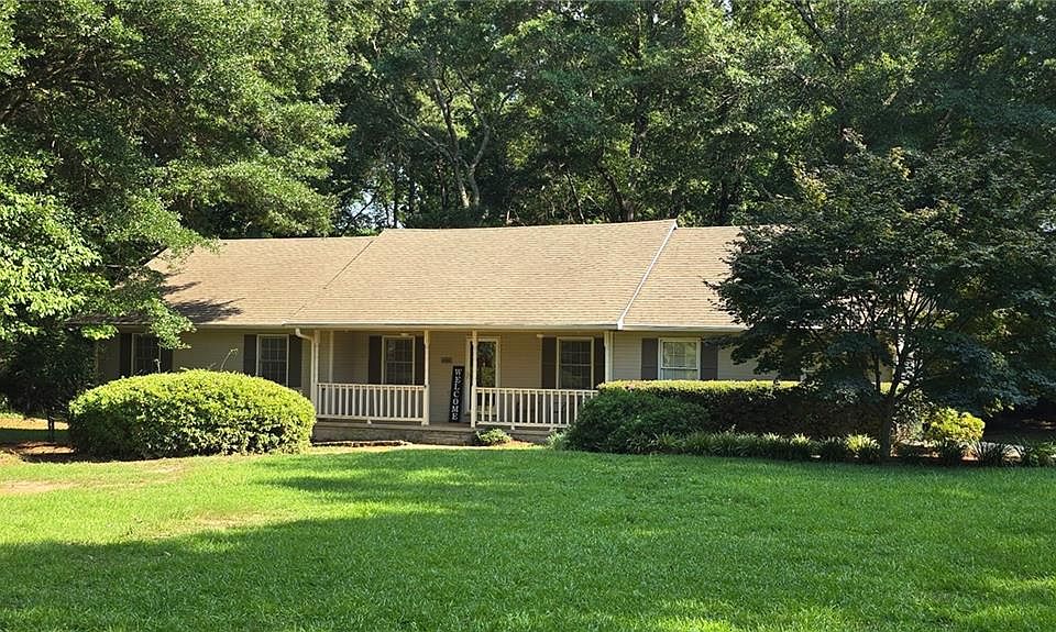 1st image of 1624 Hampton Locust Grove Rd