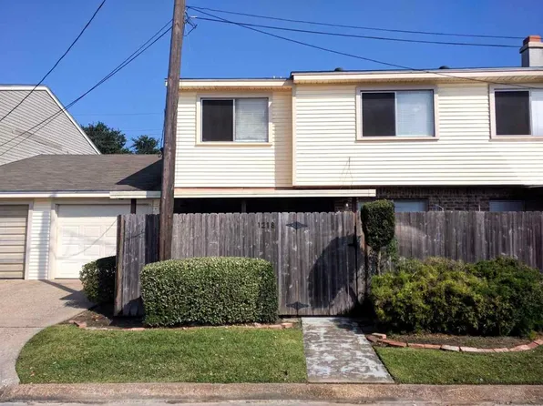 1218 Park Meadow Dr, Beaumont, TX 77706