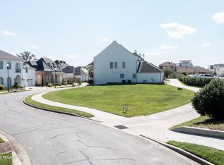 707 Elysian Fields Dr, Lafayette, LA 70508